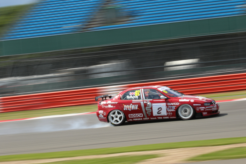 Illustration for article titled Ogle At The Best Cars Racing At The Silverstone Classic